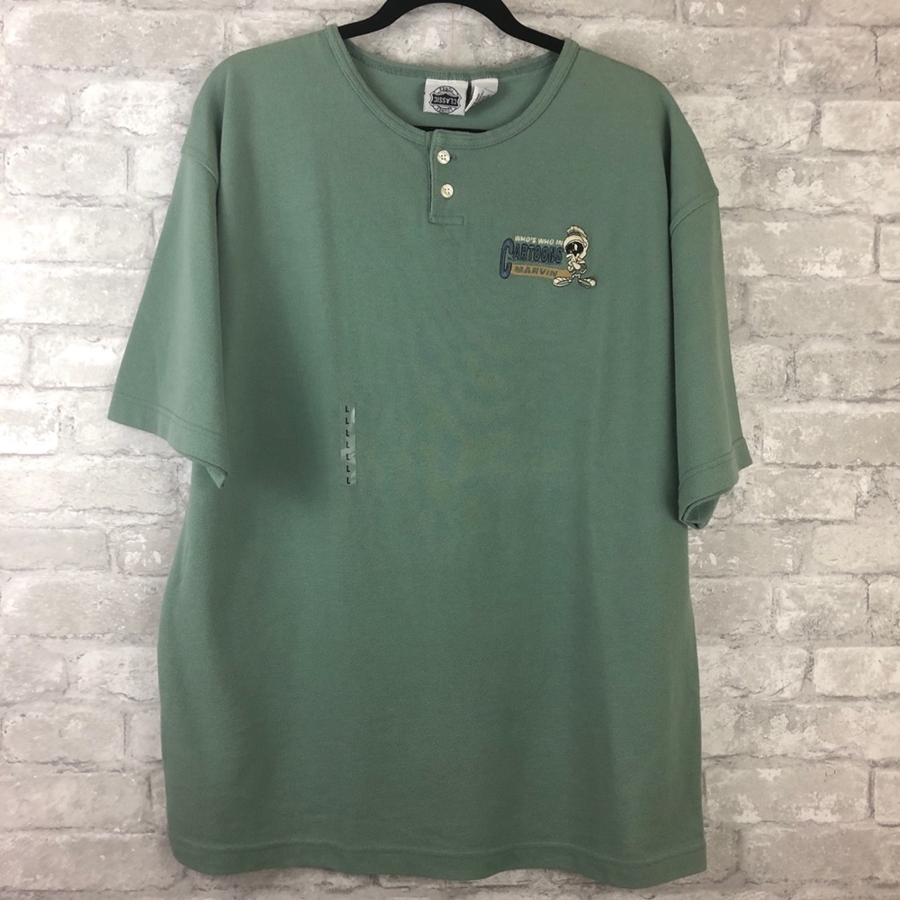NWOT Looney Toons Classic Shirt Marvin the Martian